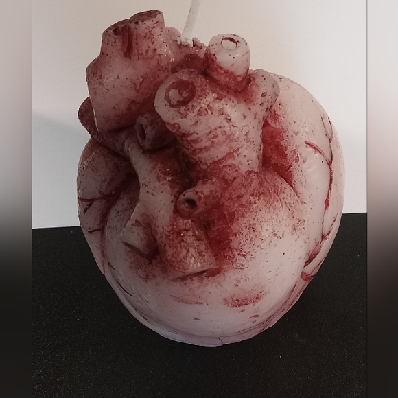 Unbranded Other - Bleeding Heart Candle (NWOT)
